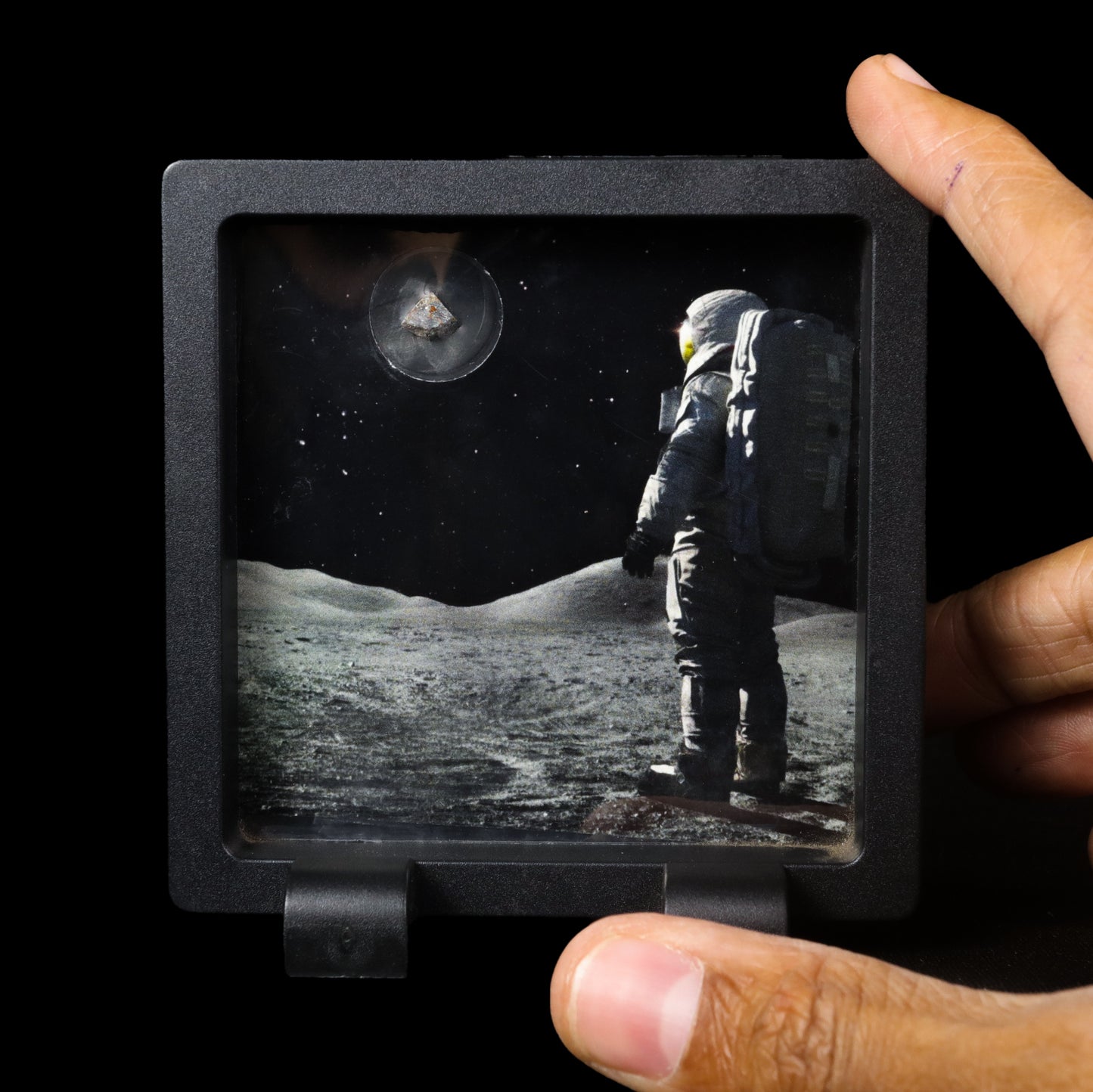 Lunar Meteorite Specimen  # G 0260