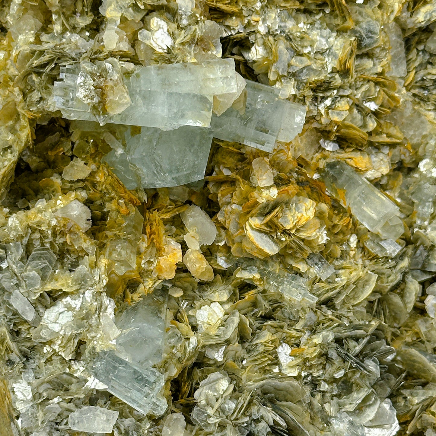 Aquamarine Cluster with Muscovite – Freestanding , Big Size Natural Mineral Specimen G #0329