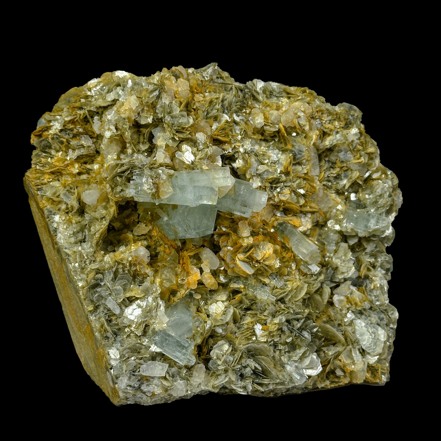 Aquamarine Cluster with Muscovite – Freestanding , Big Size Natural Mineral Specimen G #0329