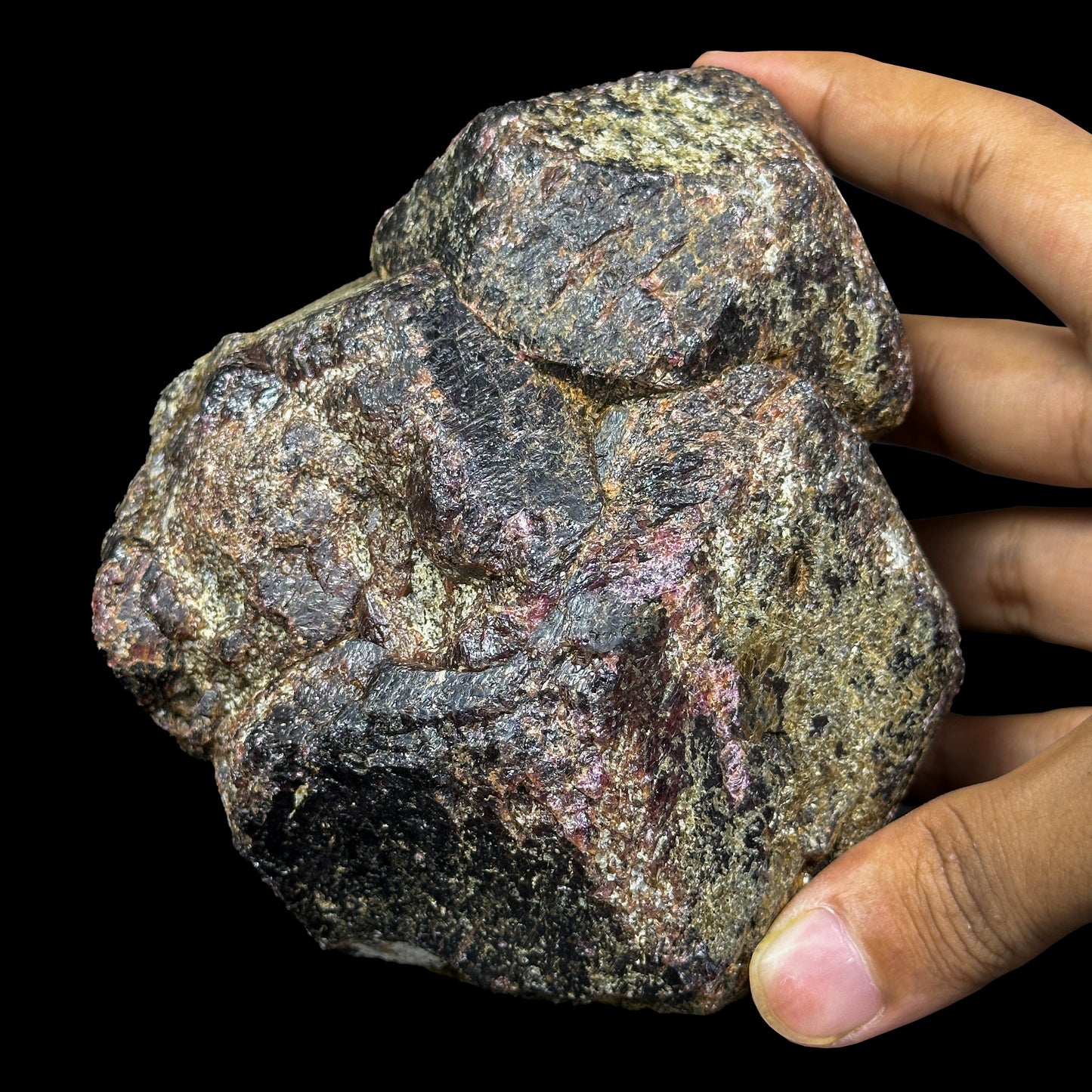 Big Size Garnet Natural Mineral Specimen. G #0466