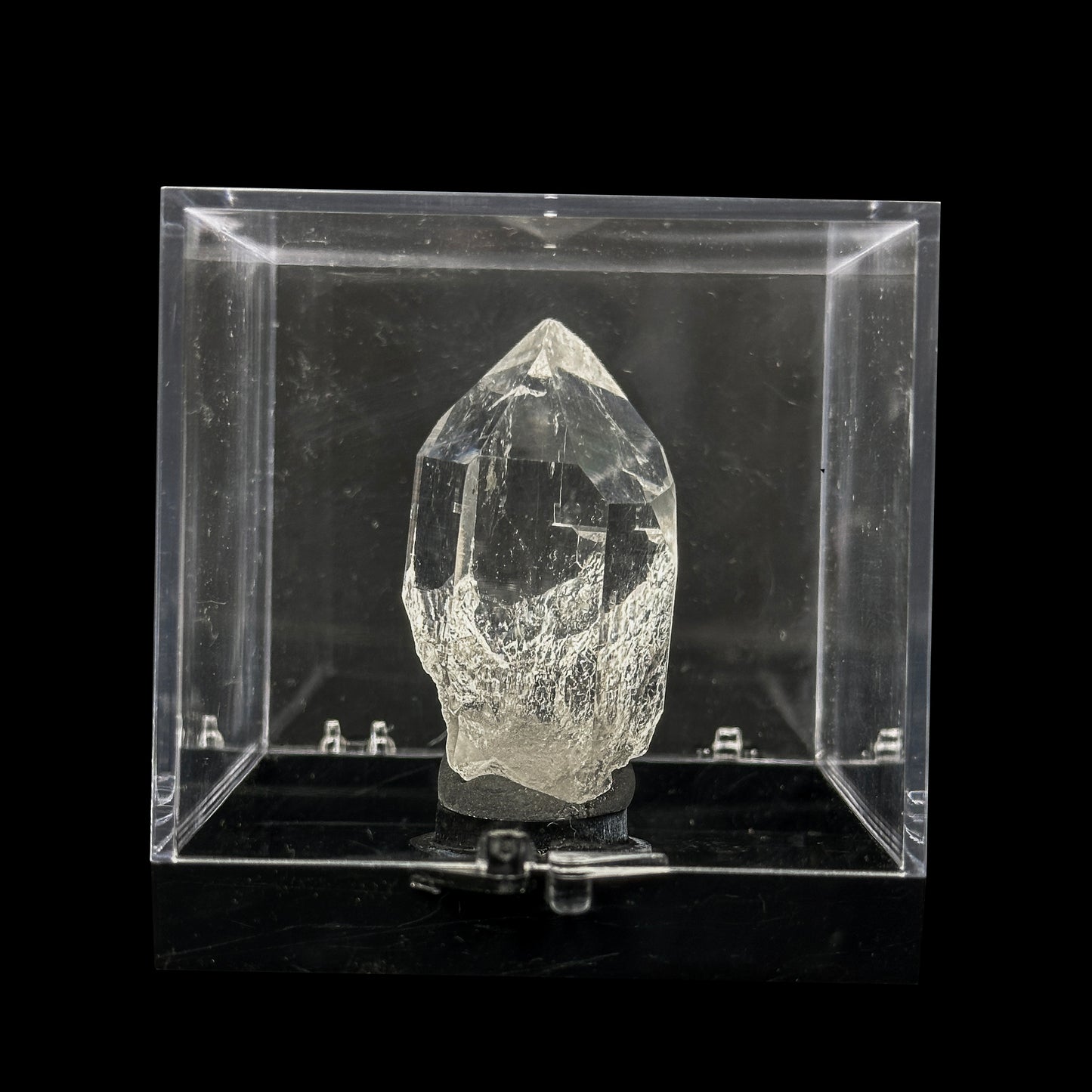 Clear Quartz Natural Minaral Specimen G #0471