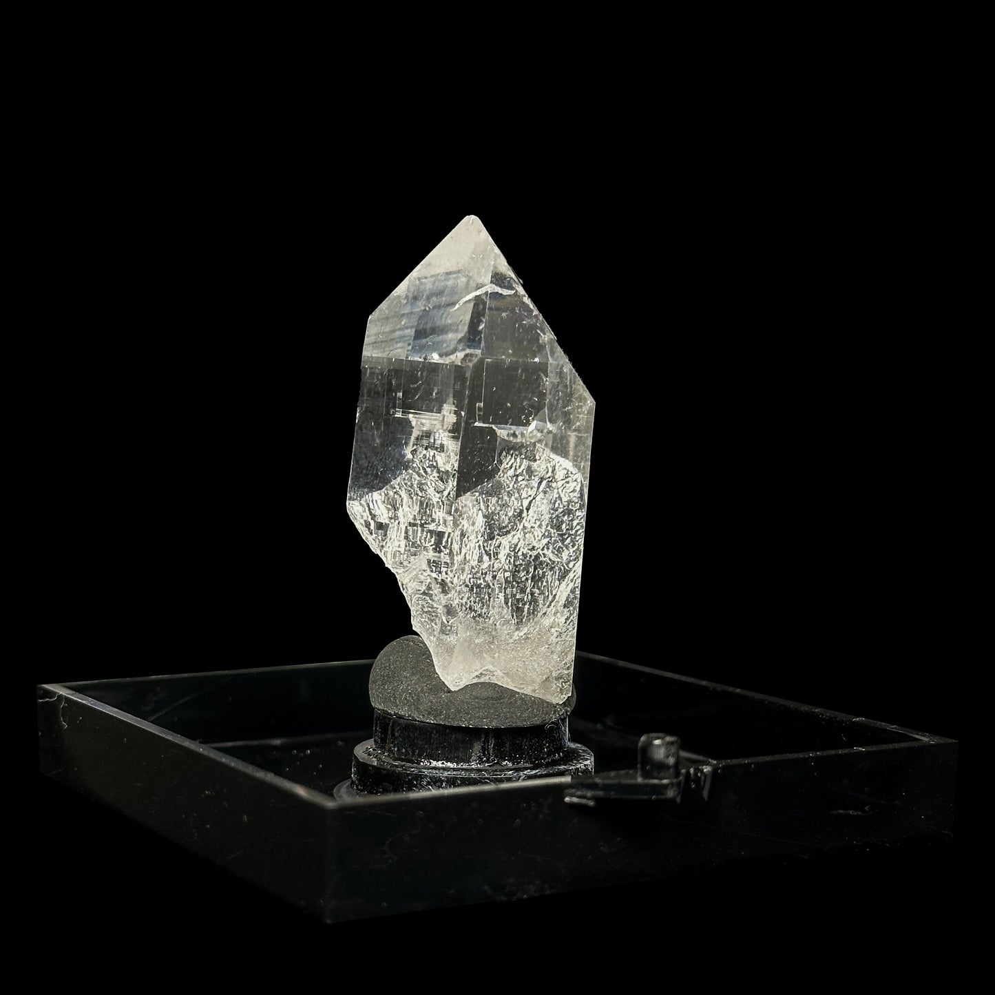 Clear Quartz Natural Minaral Specimen G #0471
