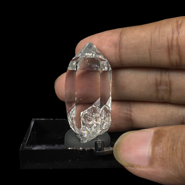 Clear Quartz Natural Minaral Specimen G #0503