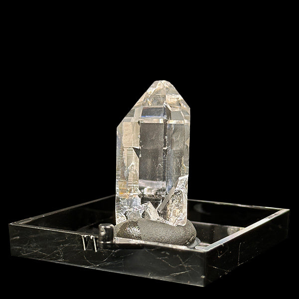 Clear Quartz Natural Minaral Specimen G #0616