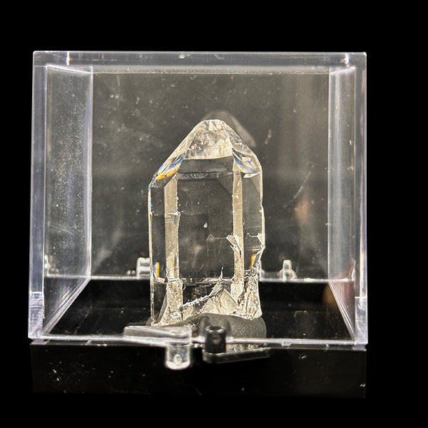 Clear Quartz Natural Minaral Specimen G #0616